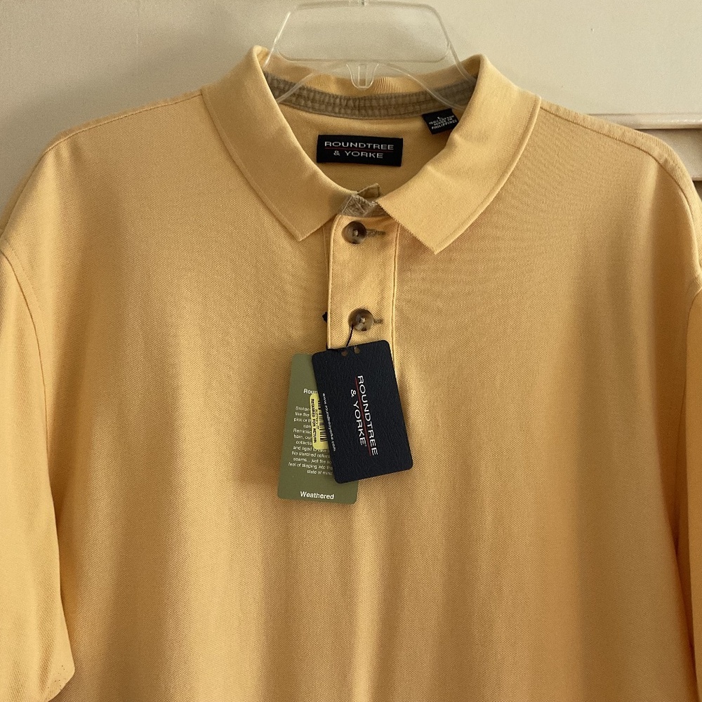 NWT Roundtree & Yorke Yellow Short sleeve Knit Man’s Polo Shirt Size US L